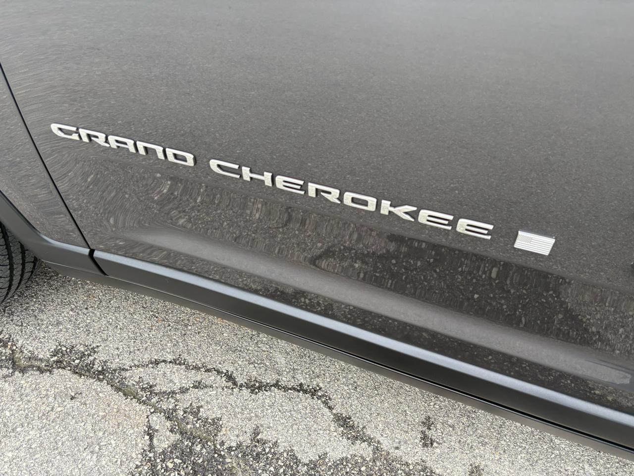 Jeep Grand Cherokee Laredo 4x4 2023