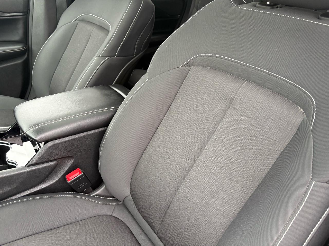 Jeep Grand Cherokee Laredo 4x4 2023