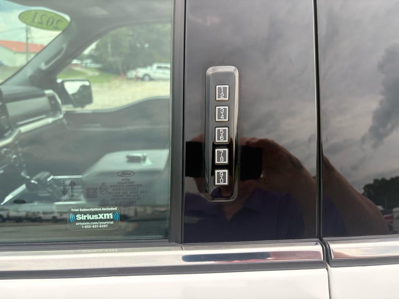 Ford F-150 4WD SuperCrew 145" Lariat 2021