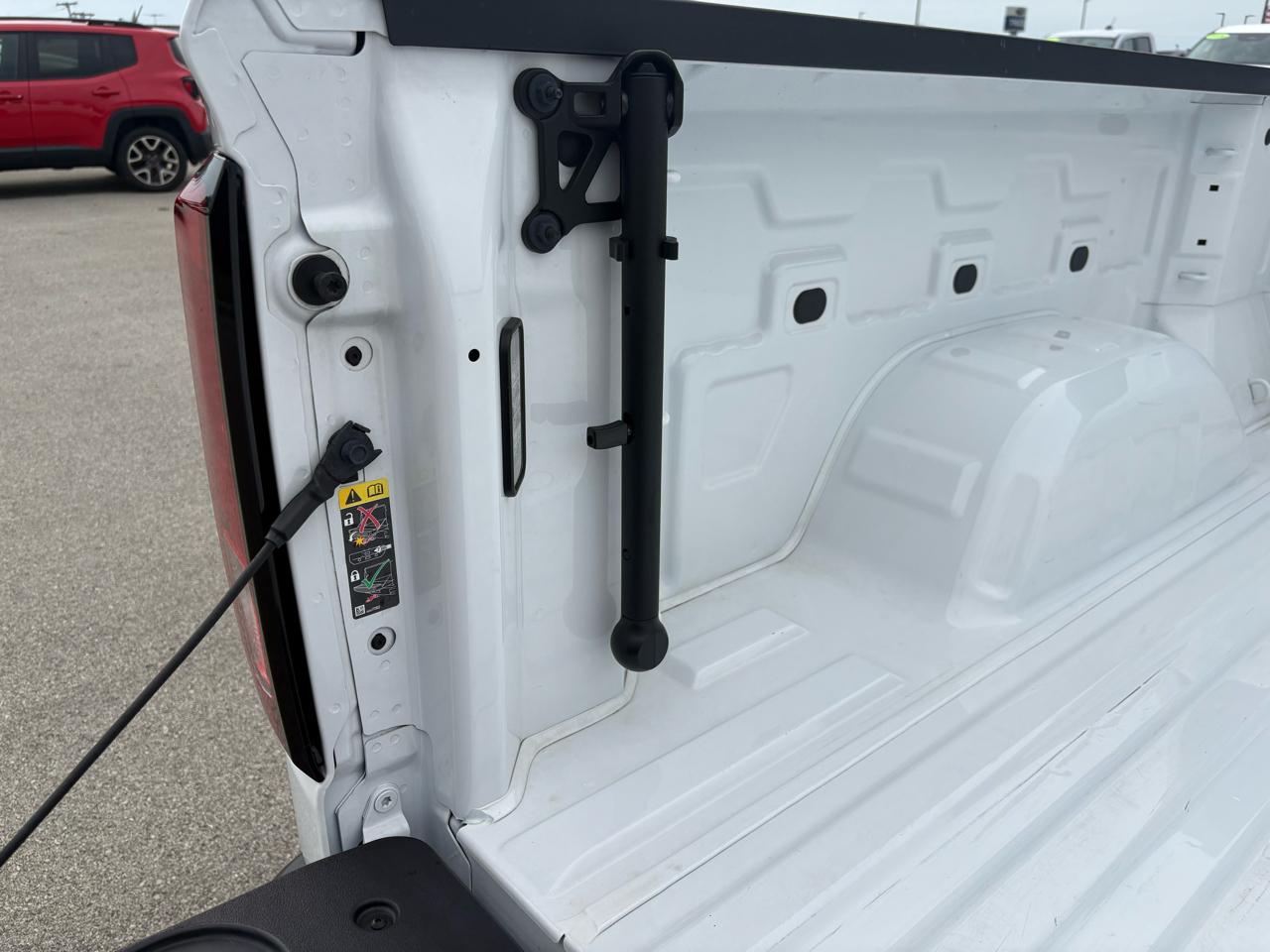 GMC Sierra 1500 4WD Crew Cab 147" Elevation w/3VL 2024