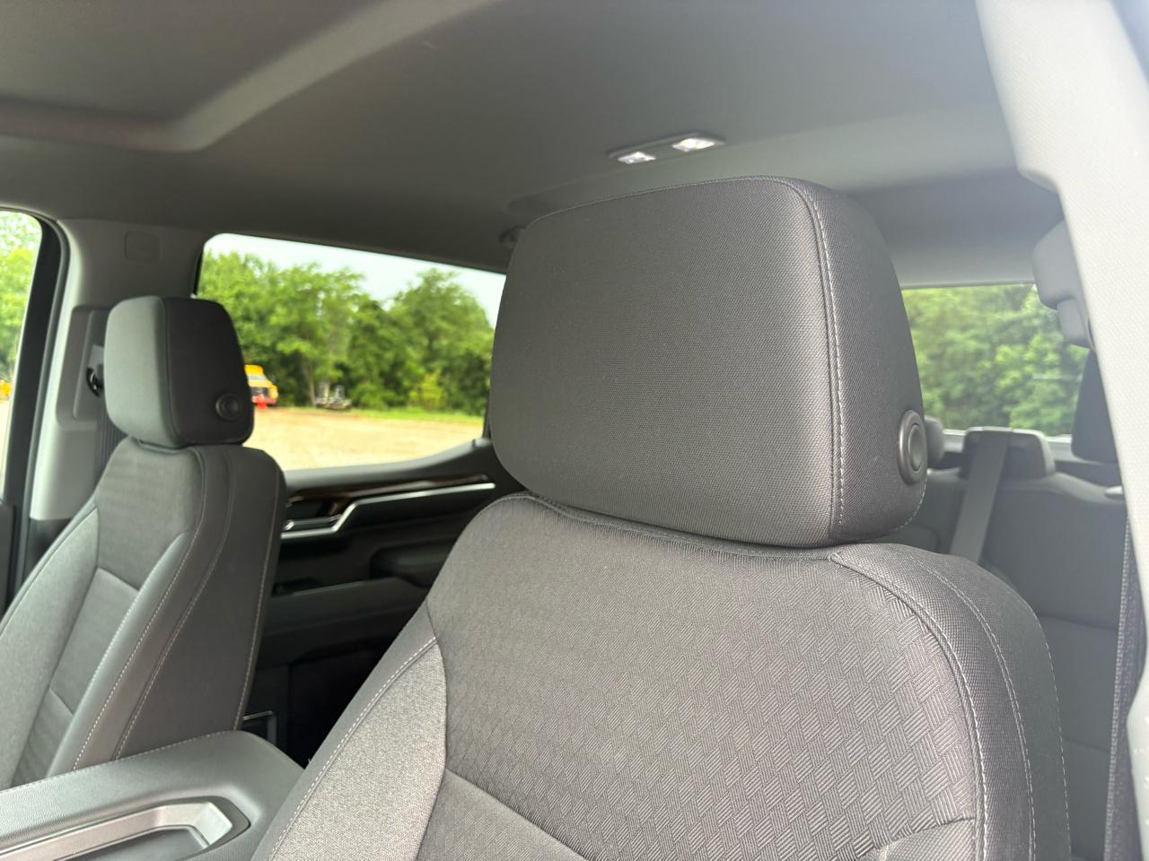 GMC Sierra 1500 4WD Crew Cab 147" Elevation w/3VL 2024