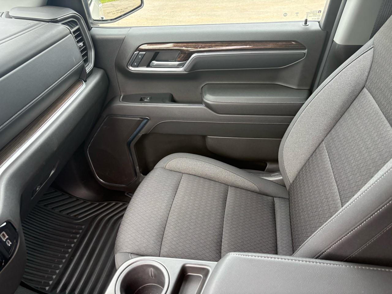 GMC Sierra 1500 4WD Crew Cab 147" Elevation w/3VL 2024