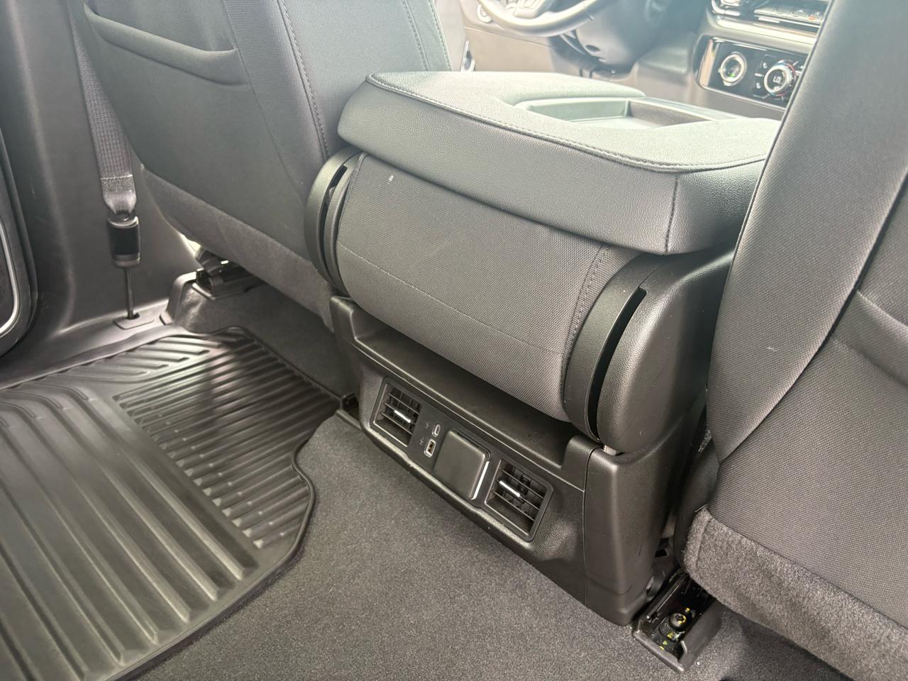 GMC Sierra 1500 4WD Crew Cab 147" Elevation w/3VL 2024