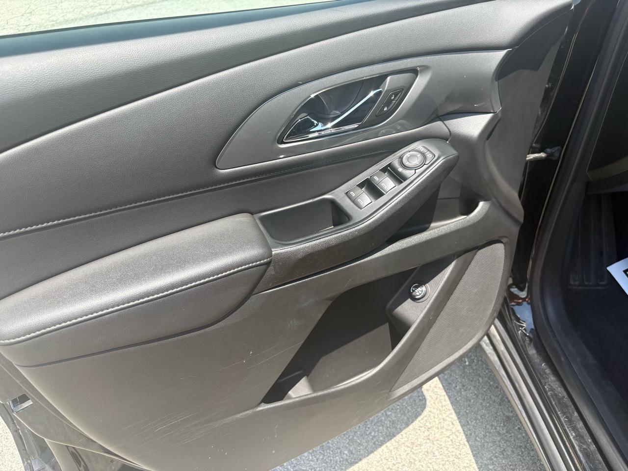 Chevrolet Traverse FWD 4dr LT Cloth w/1LT 2023