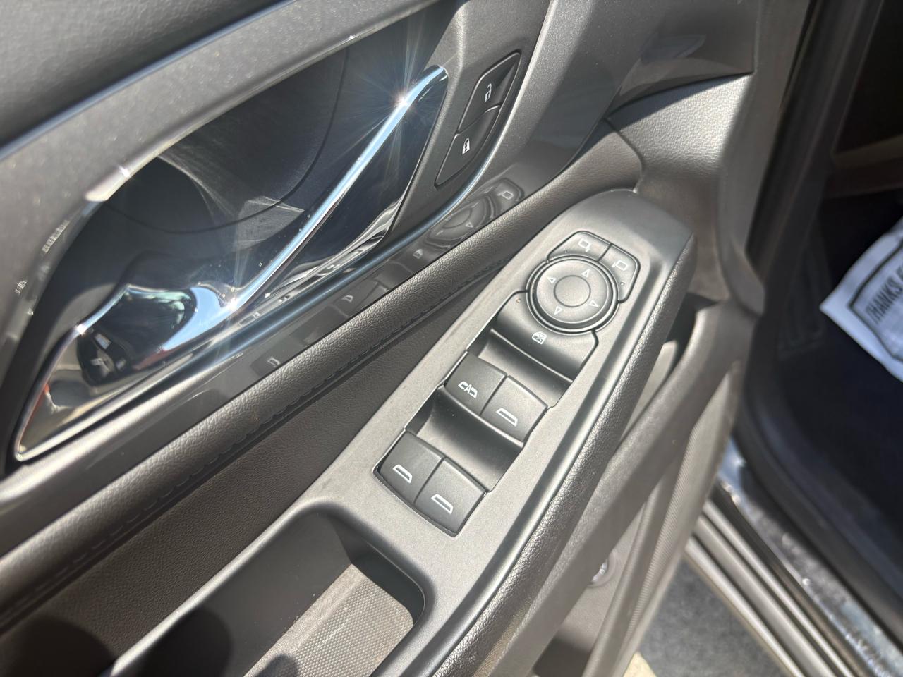 Chevrolet Traverse FWD 4dr LT Cloth w/1LT 2023