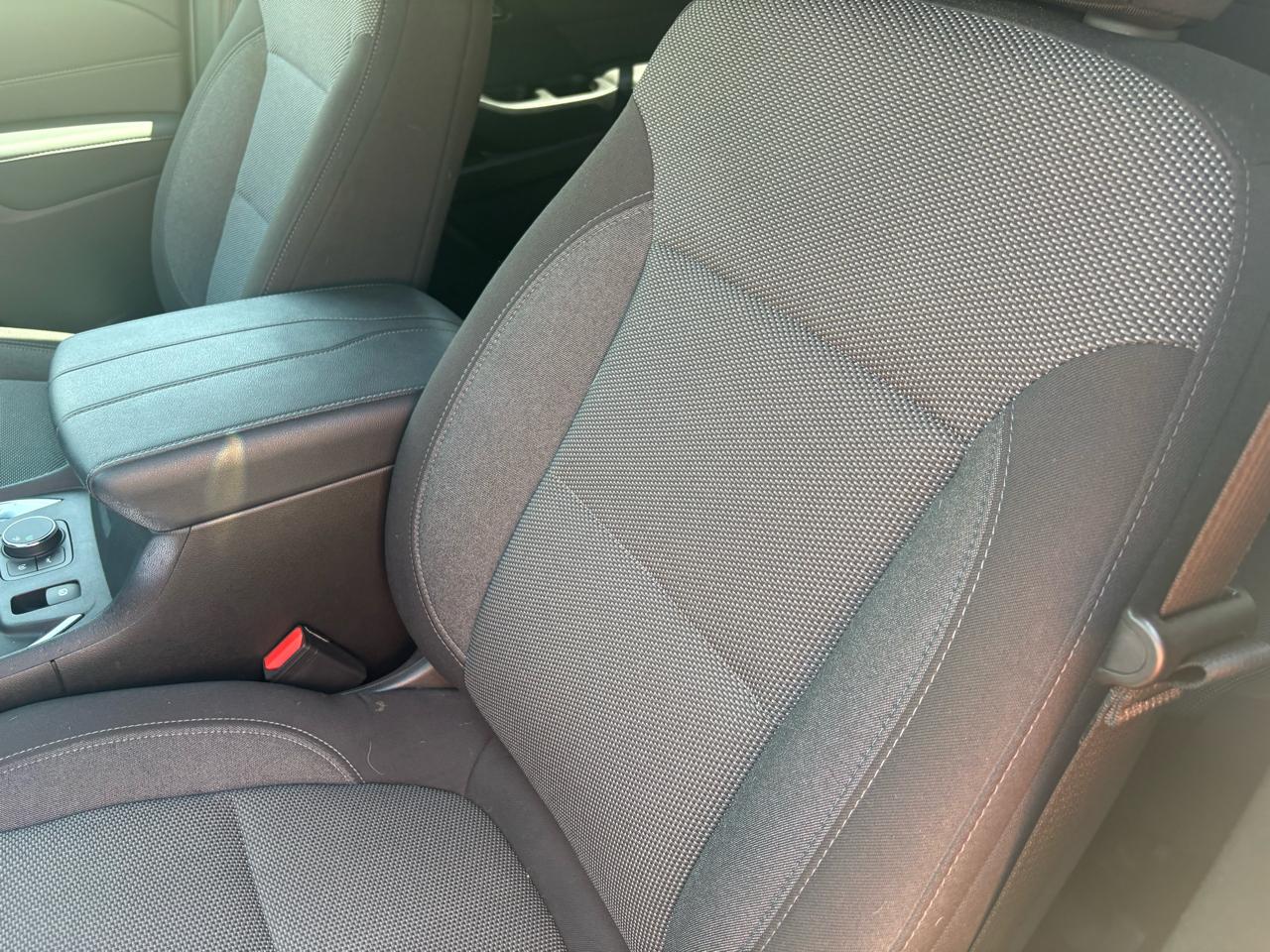 Chevrolet Traverse FWD 4dr LT Cloth w/1LT 2023