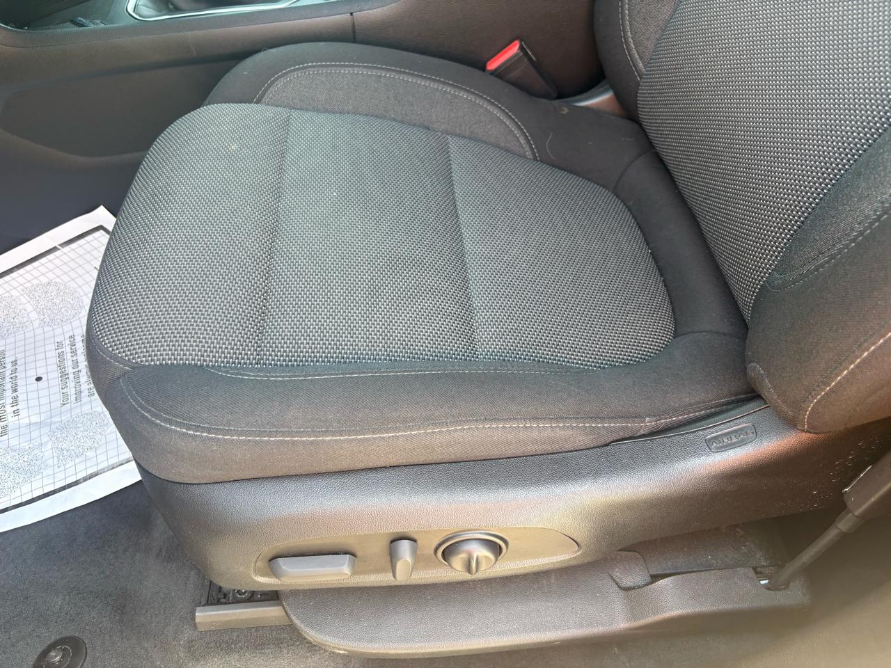 Chevrolet Traverse FWD 4dr LT Cloth w/1LT 2023