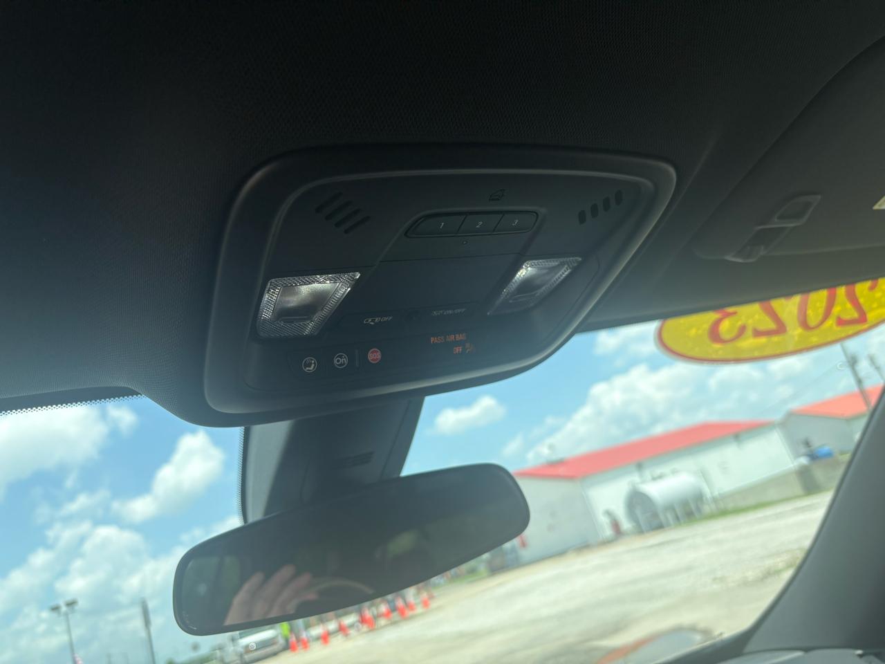 Chevrolet Traverse FWD 4dr LT Cloth w/1LT 2023