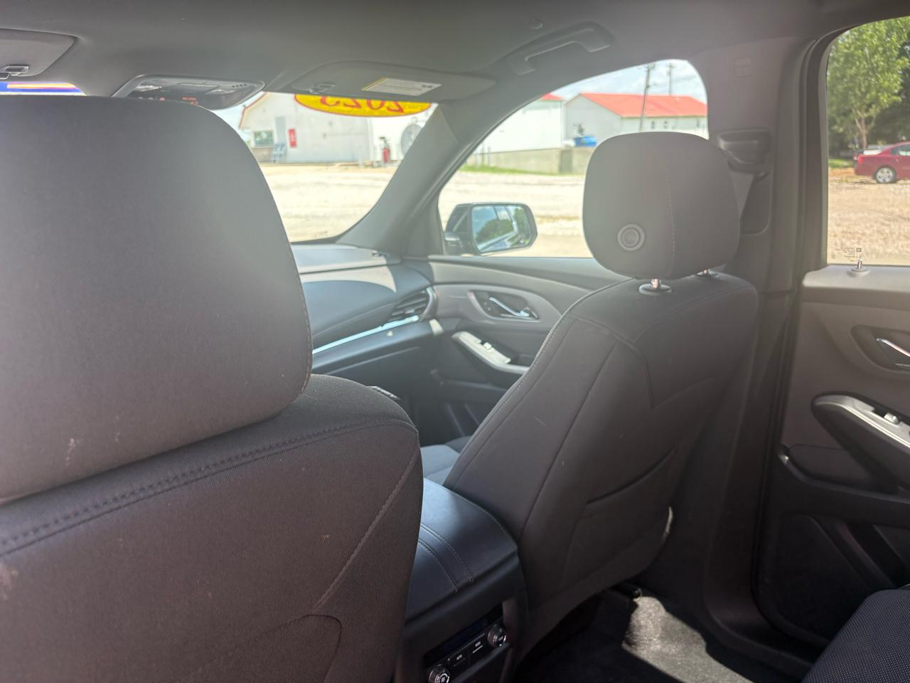 Chevrolet Traverse FWD 4dr LT Cloth w/1LT 2023