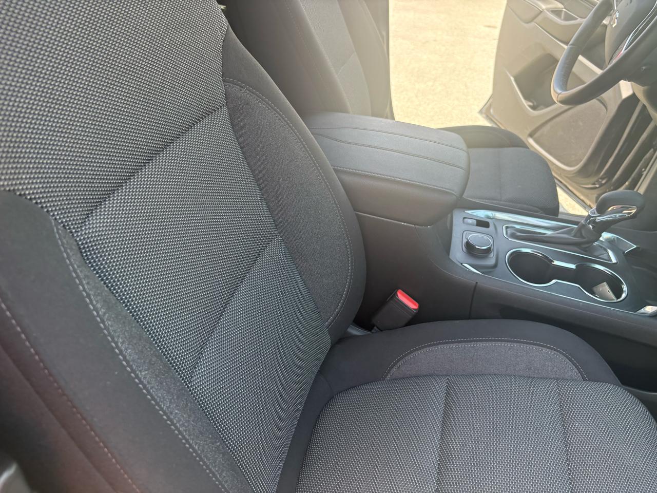 Chevrolet Traverse FWD 4dr LT Cloth w/1LT 2023