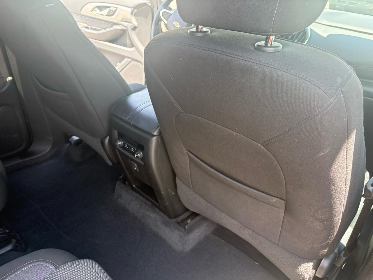 Chevrolet Traverse FWD 4dr LT Cloth w/1LT 2023