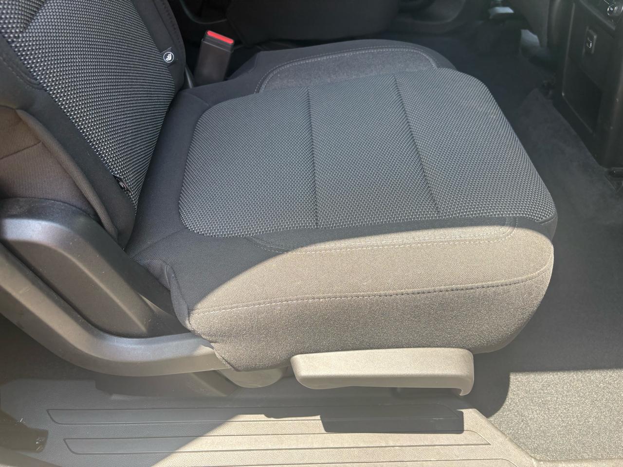 Chevrolet Traverse FWD 4dr LT Cloth w/1LT 2023
