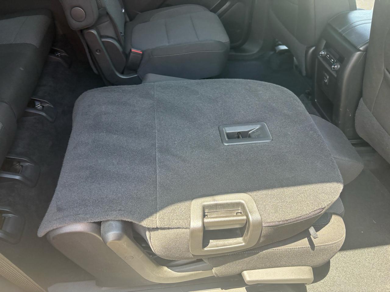 Chevrolet Traverse FWD 4dr LT Cloth w/1LT 2023