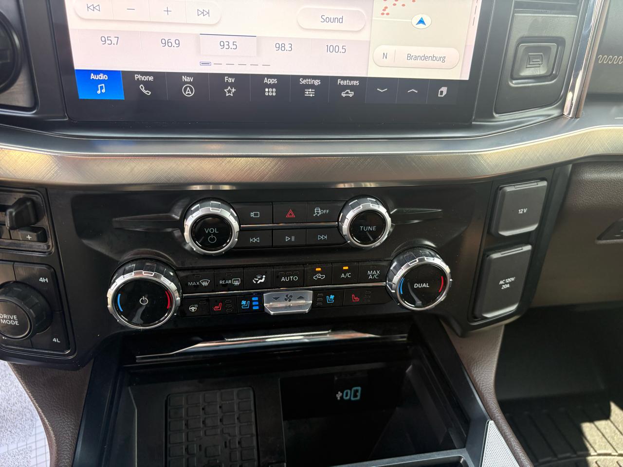 Ford Super Duty F-250 SRW King Ranch 4WD Crew Cab 8' Box 2026