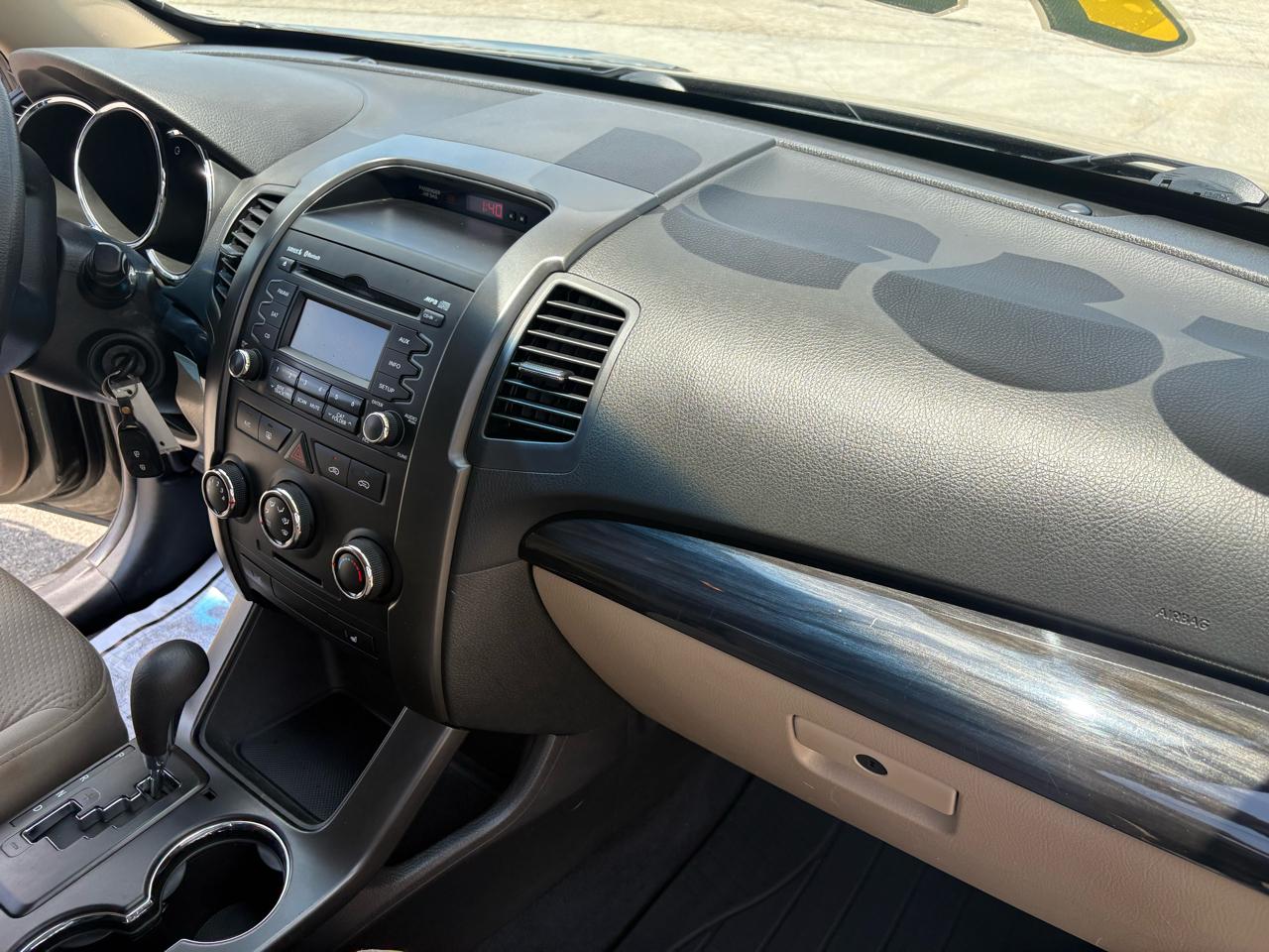 Kia Sorento AWD 4dr I4 LX 2011
