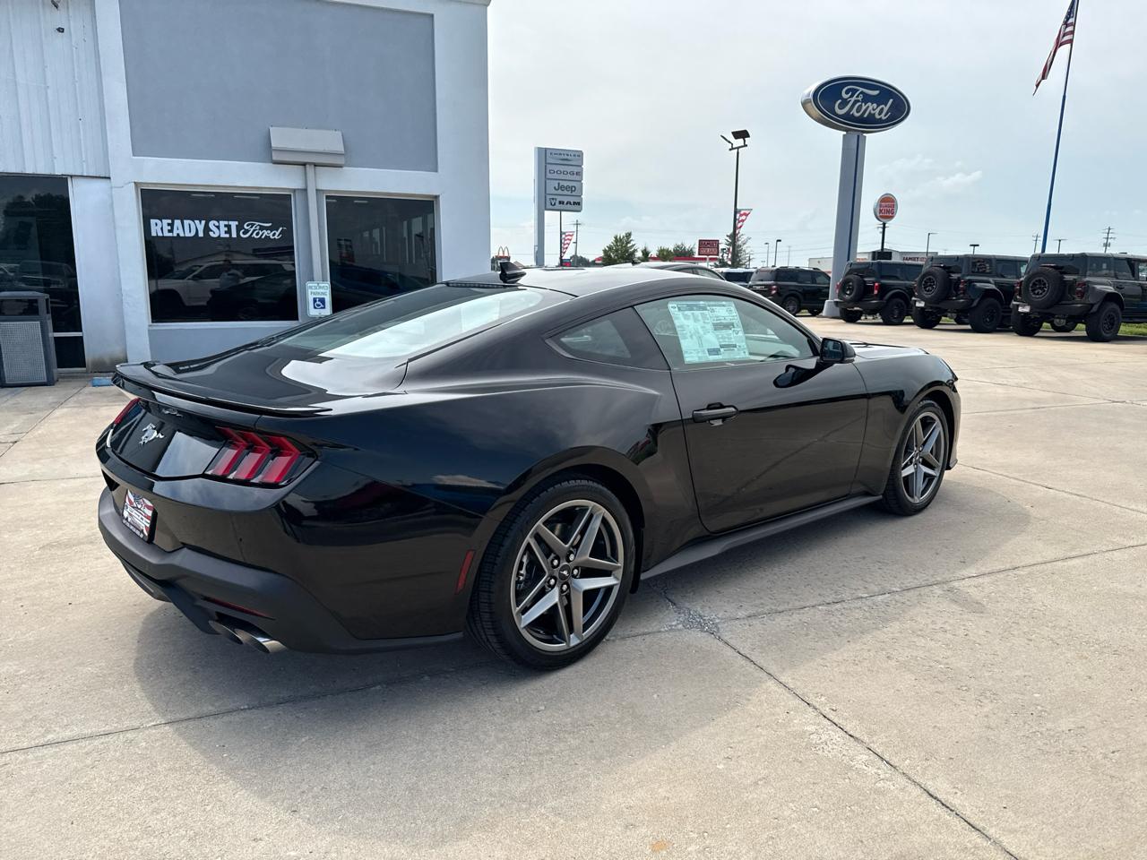 Ford Mustang EcoBoost Fastback 2026