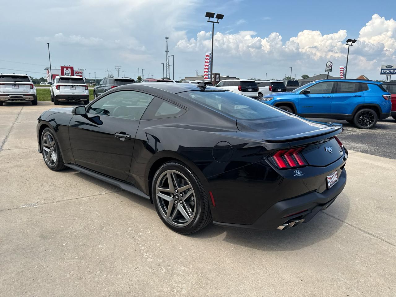 Ford Mustang EcoBoost Fastback 2026