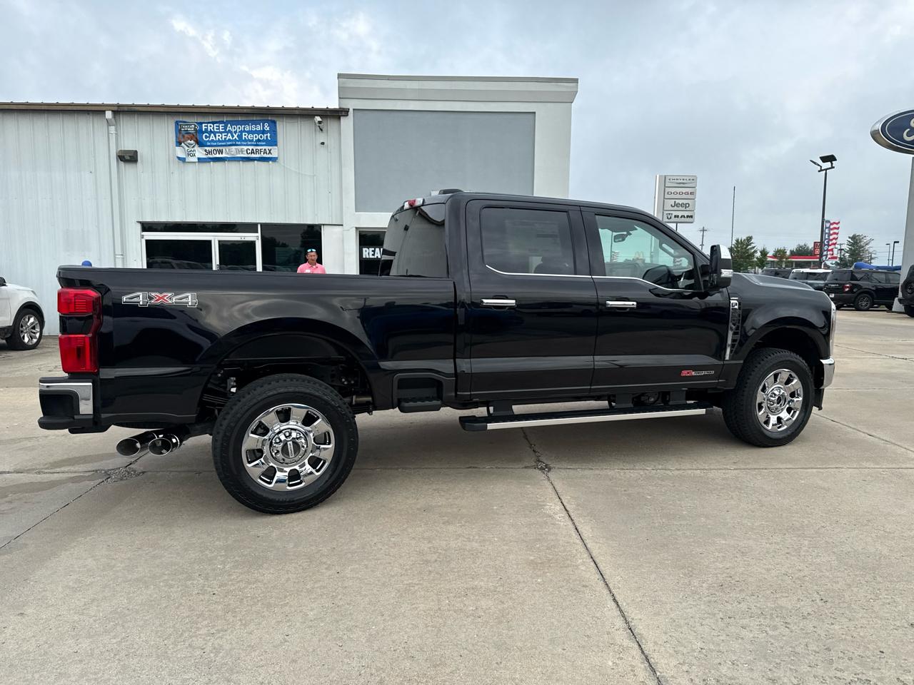 Ford Super Duty F-350 SRW Lariat 4WD Crew Cab 8' Box 2026