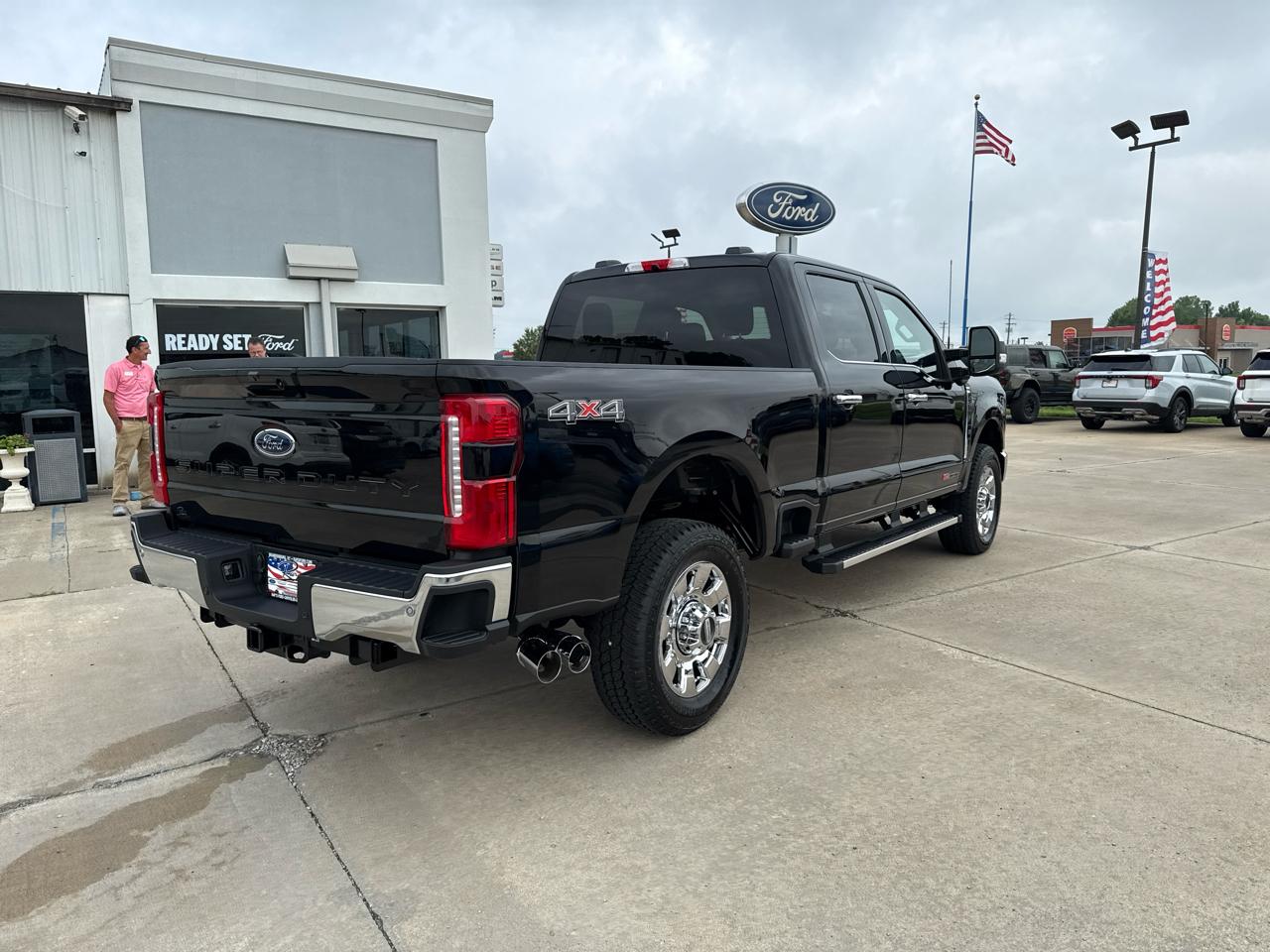 Ford Super Duty F-350 SRW Lariat 4WD Crew Cab 8' Box 2026