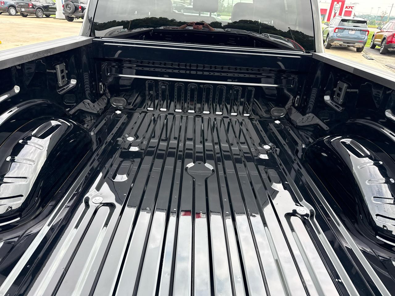 Ford Super Duty F-350 SRW Lariat 4WD Crew Cab 8' Box 2026