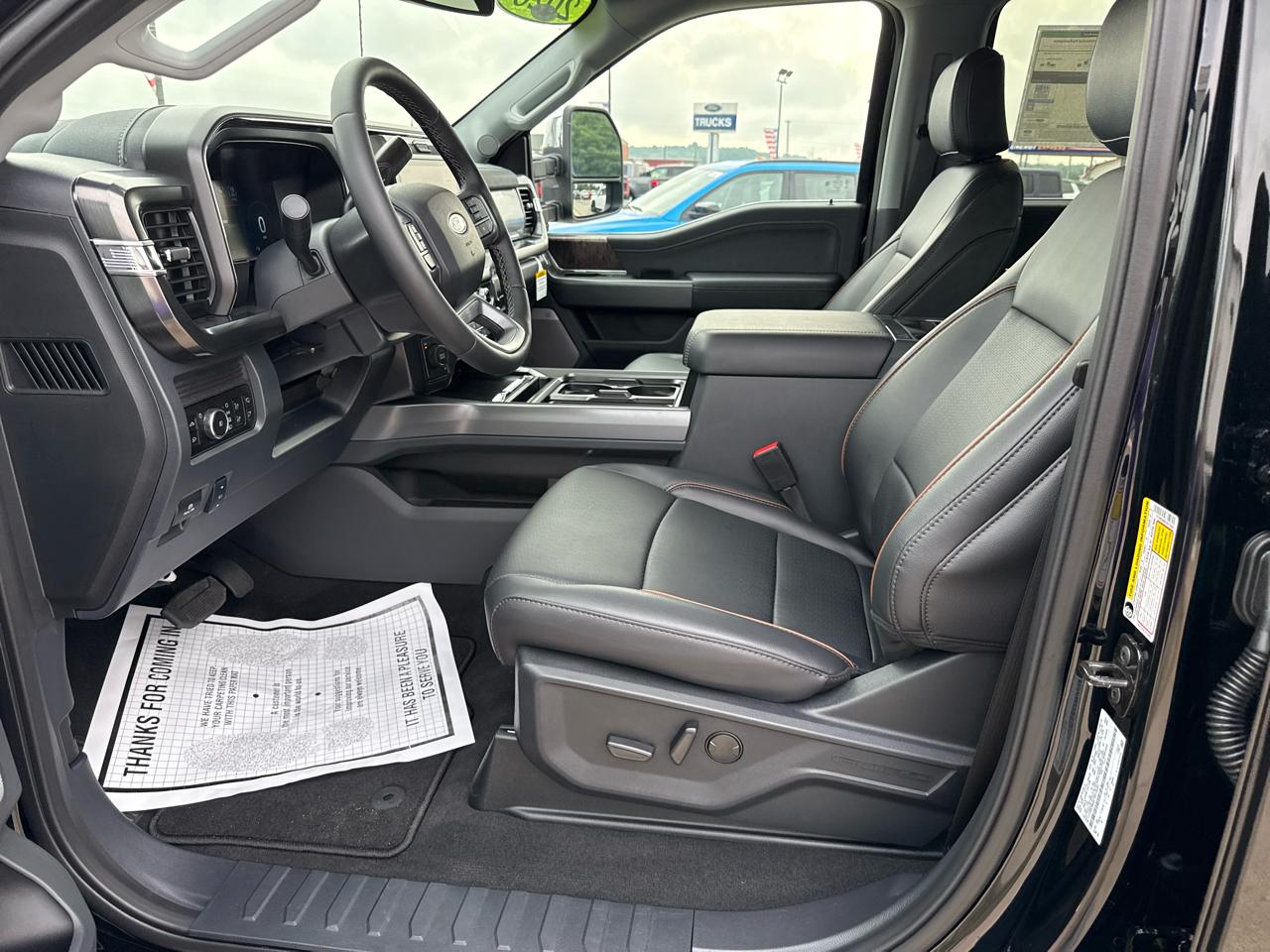 Ford Super Duty F-350 SRW Lariat 4WD Crew Cab 8' Box 2026