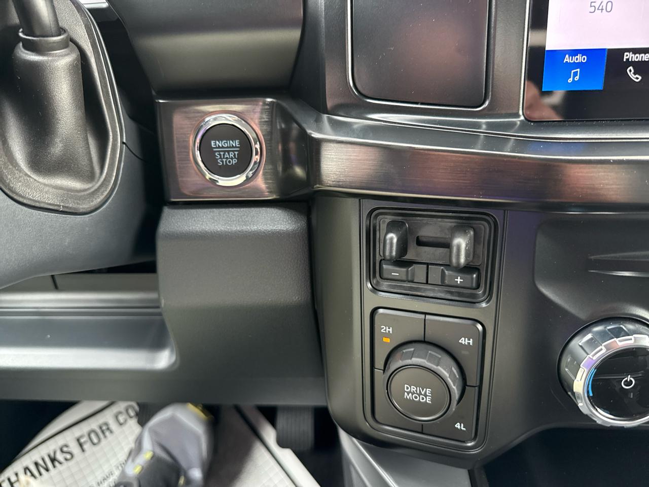 Ford Super Duty F-350 SRW Lariat 4WD Crew Cab 8' Box 2026