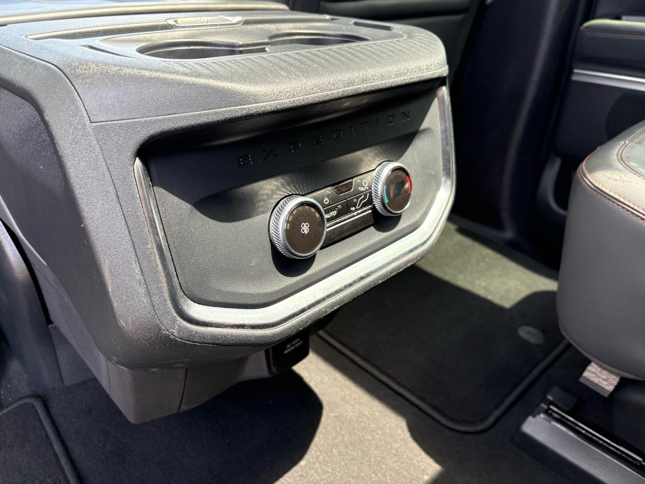 Ford Expedition Active 4x4 2025