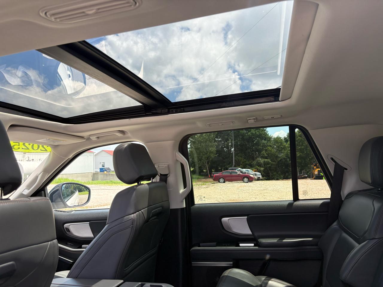 Ford Expedition Active 4x4 2025