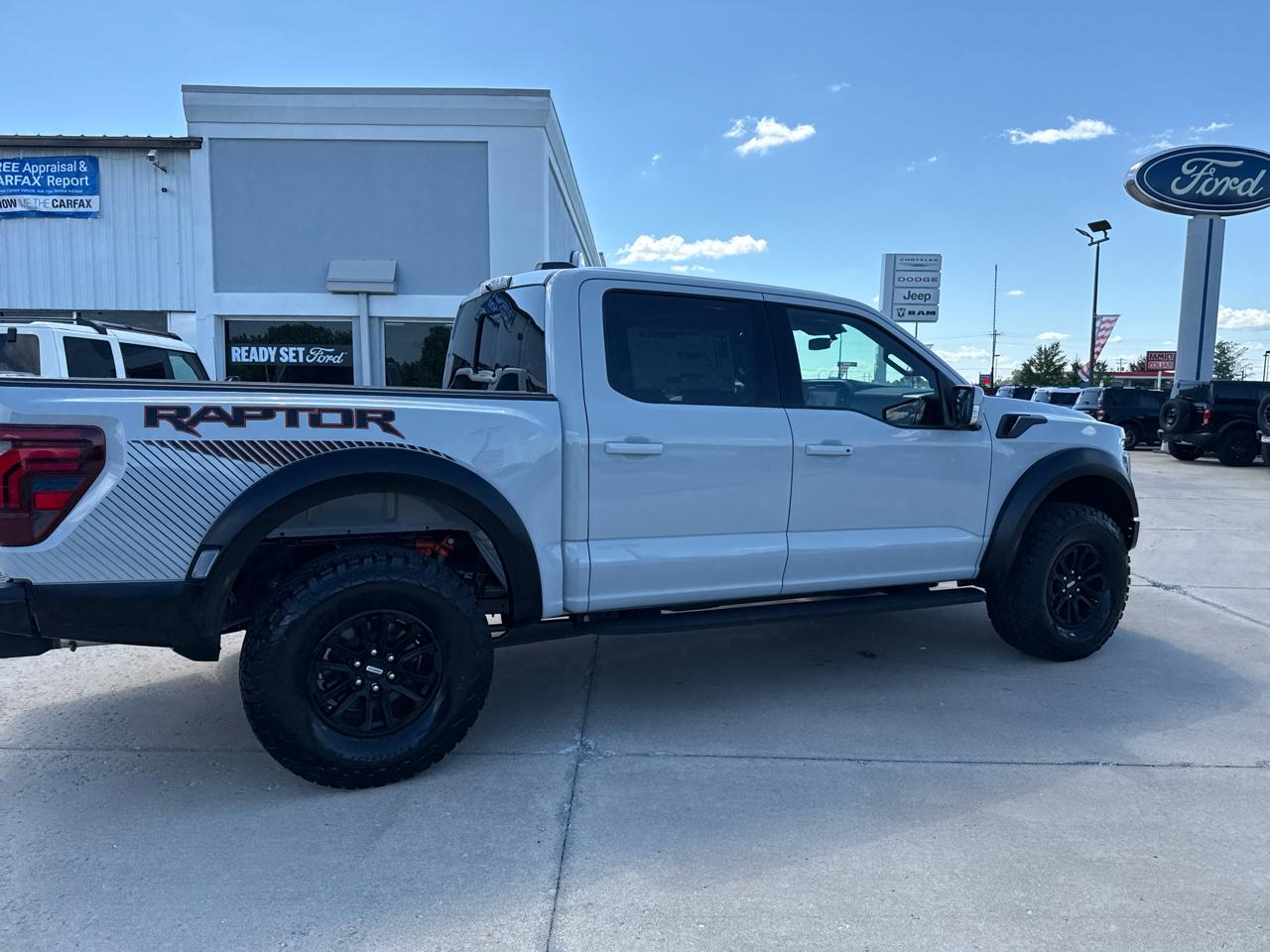 Ford F-150 Raptor 4WD SuperCrew 5.5' Box 2026