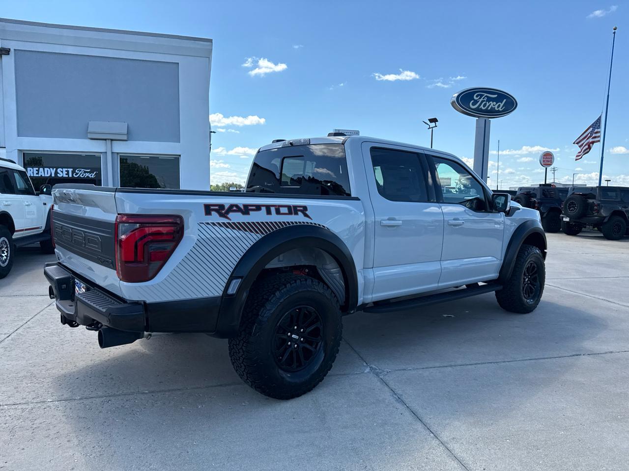 Ford F-150 Raptor 4WD SuperCrew 5.5' Box 2026