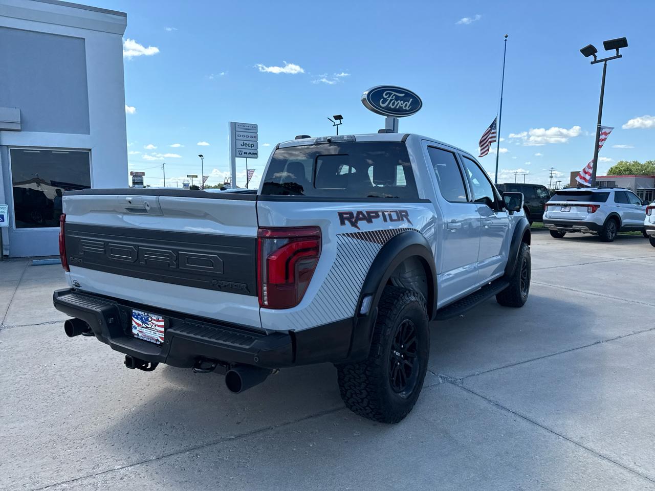 Ford F-150 Raptor 4WD SuperCrew 5.5' Box 2026