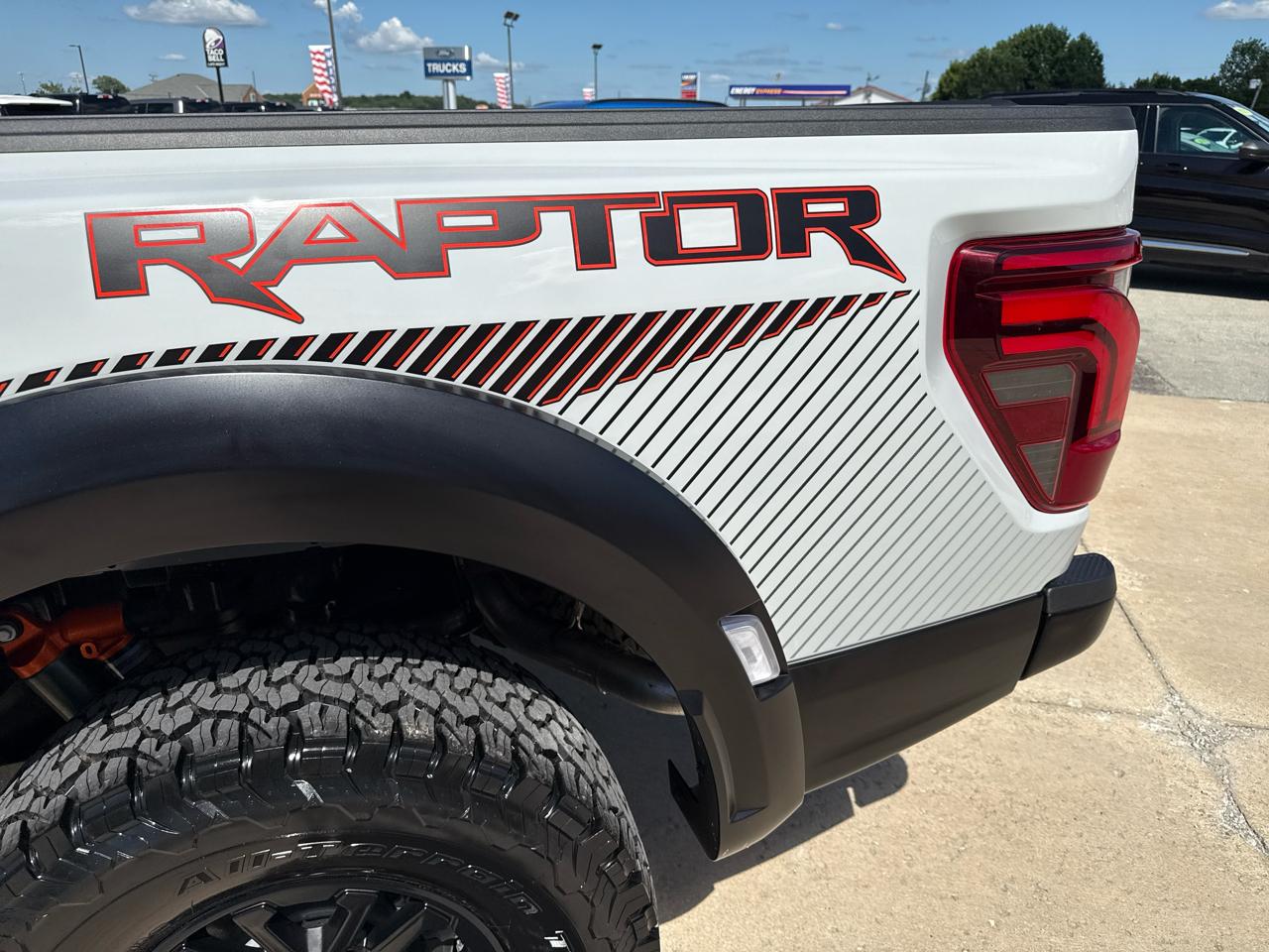 Ford F-150 Raptor 4WD SuperCrew 5.5' Box 2026