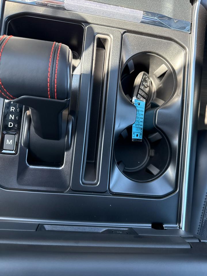 Ford F-150 Raptor 4WD SuperCrew 5.5' Box 2026