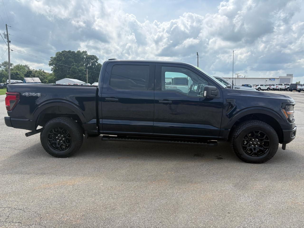 Ford F-150 4WD SuperCrew 145" XLT 2025