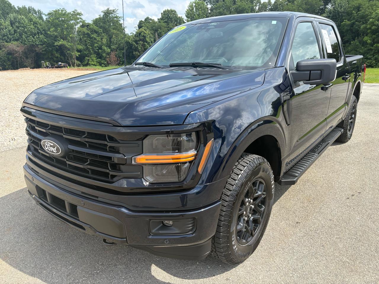 Ford F-150 4WD SuperCrew 145" XLT 2025