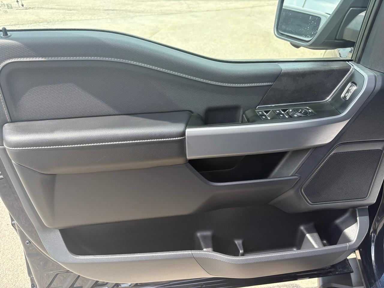 Ford F-150 4WD SuperCrew 145" XLT 2025
