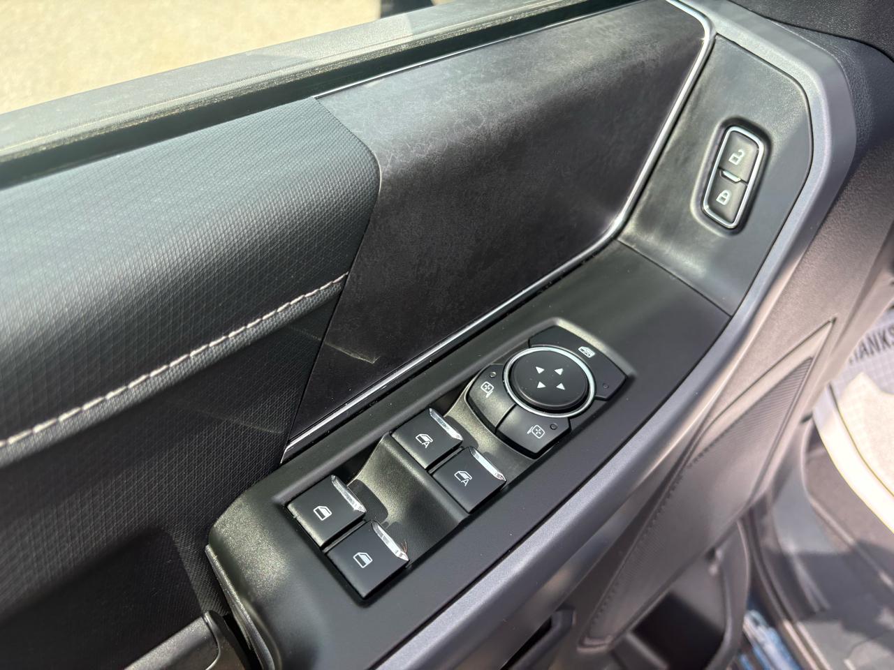 Ford F-150 4WD SuperCrew 145" XLT 2025