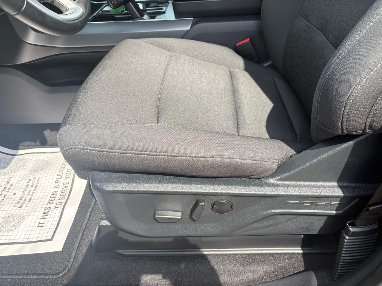 Ford F-150 4WD SuperCrew 145" XLT 2025