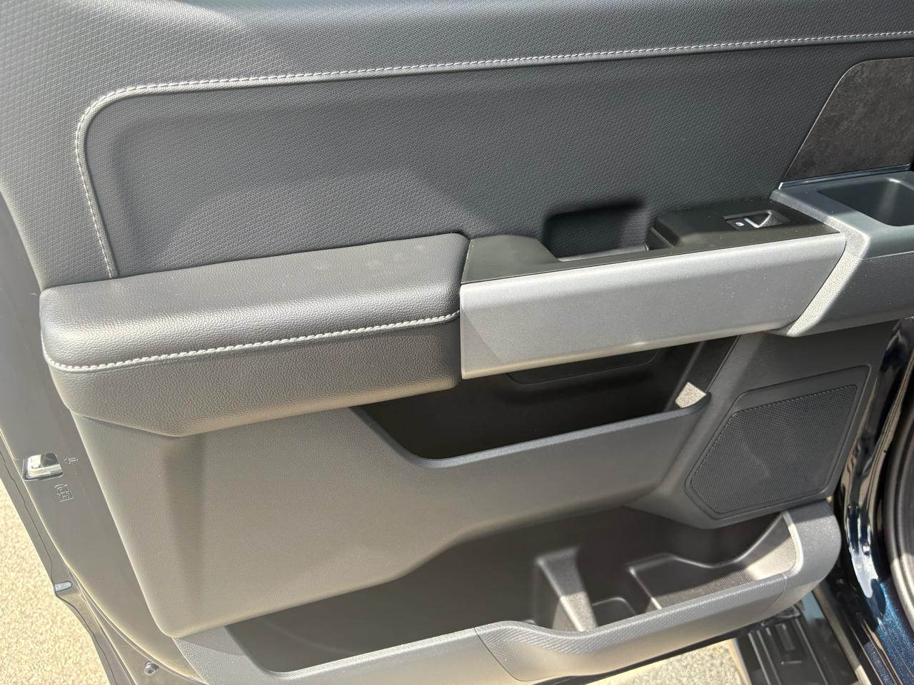 Ford F-150 4WD SuperCrew 145" XLT 2025