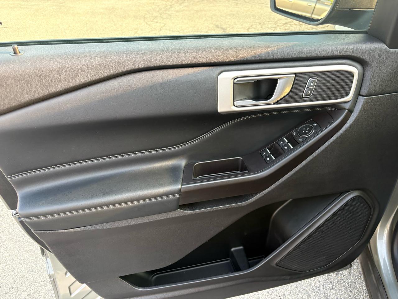 Ford Explorer 4dr 112" WB XLT 4WD 2020