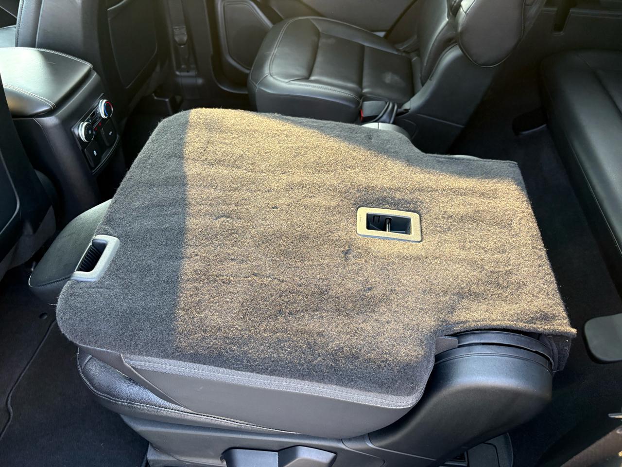 Ford Explorer 4dr 112" WB XLT 4WD 2020