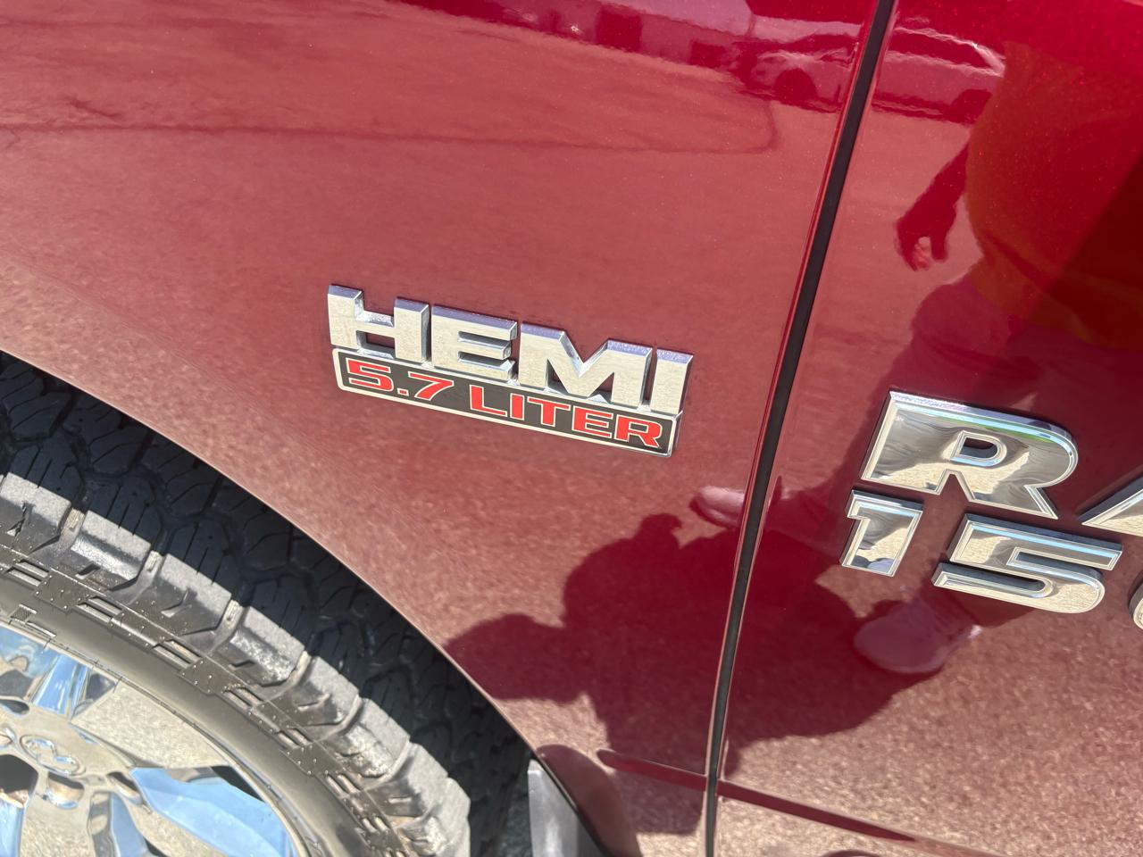 RAM 1500 4WD Crew Cab 140.5" SLT 2017