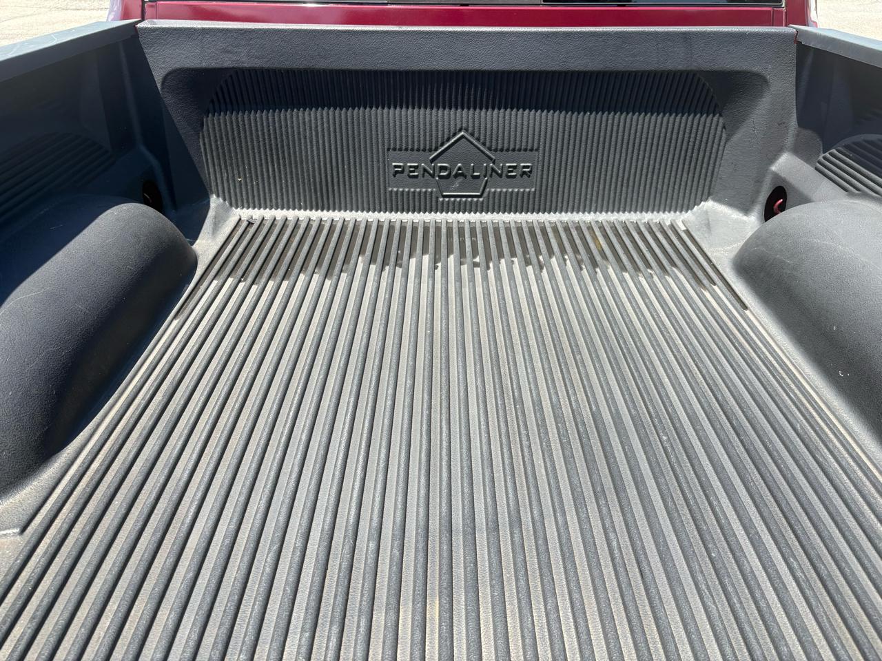 RAM 1500 4WD Crew Cab 140.5" SLT 2017