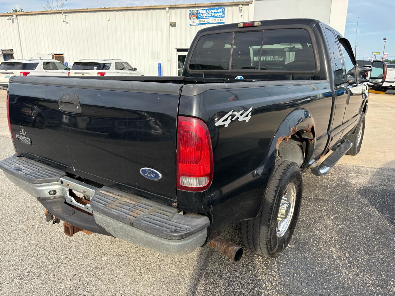 Ford Super Duty F-250 Supercab 142" XLT 2003