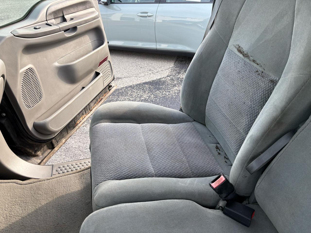 Ford Super Duty F-250 Supercab 142" XLT 2003