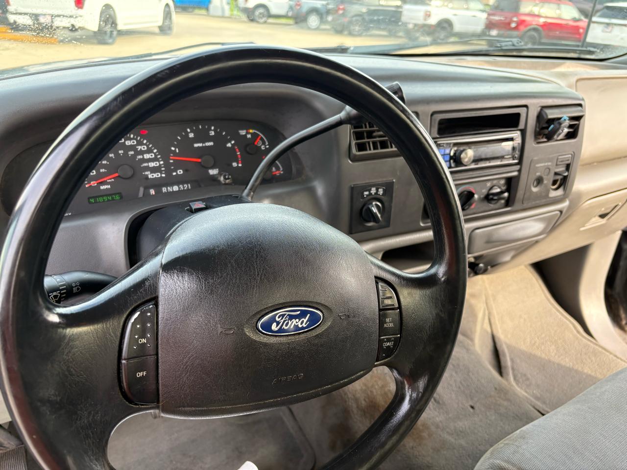 Ford Super Duty F-250 Supercab 142" XLT 2003
