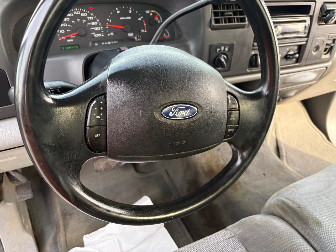Ford Super Duty F-250 Supercab 142" XLT 2003