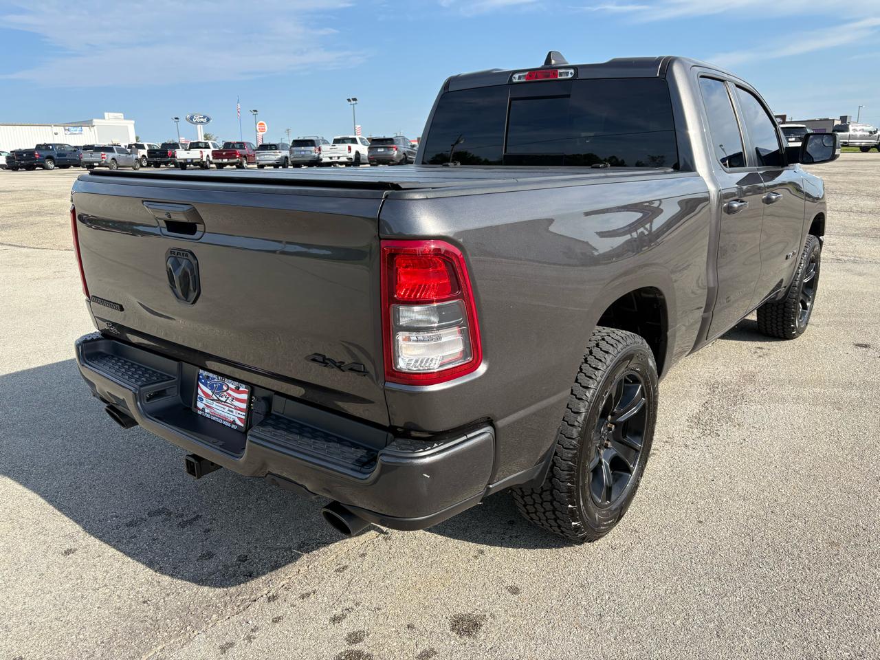 RAM 1500 Big Horn 4x4 Quad Cab 6'4" Box 2022