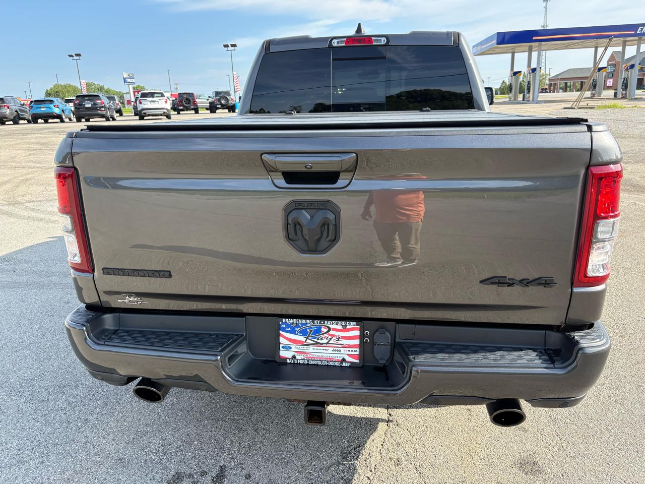 RAM 1500 Big Horn 4x4 Quad Cab 6'4" Box 2022