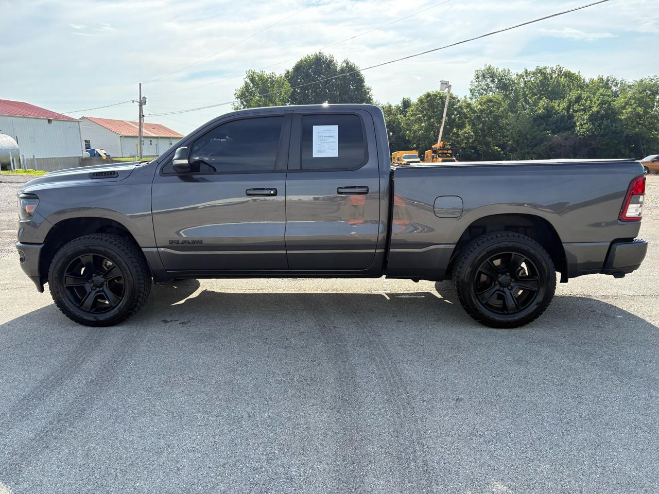 RAM 1500 Big Horn 4x4 Quad Cab 6'4" Box 2022